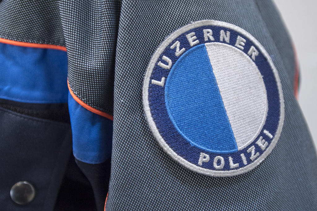Un porte-parole de la police cantonale lucernoise a indiqué que l'accident s'est produit à 16h15.