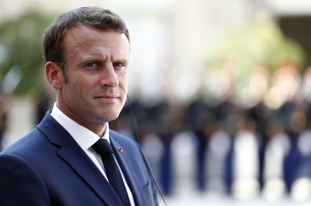 Emmanuel Macron aime garder le contrôle sur ses troupes.