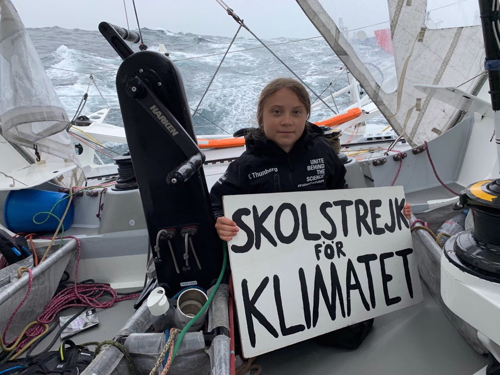 La jeune Suédoise a célébré un an de "Grève du climat" sur le voilier.