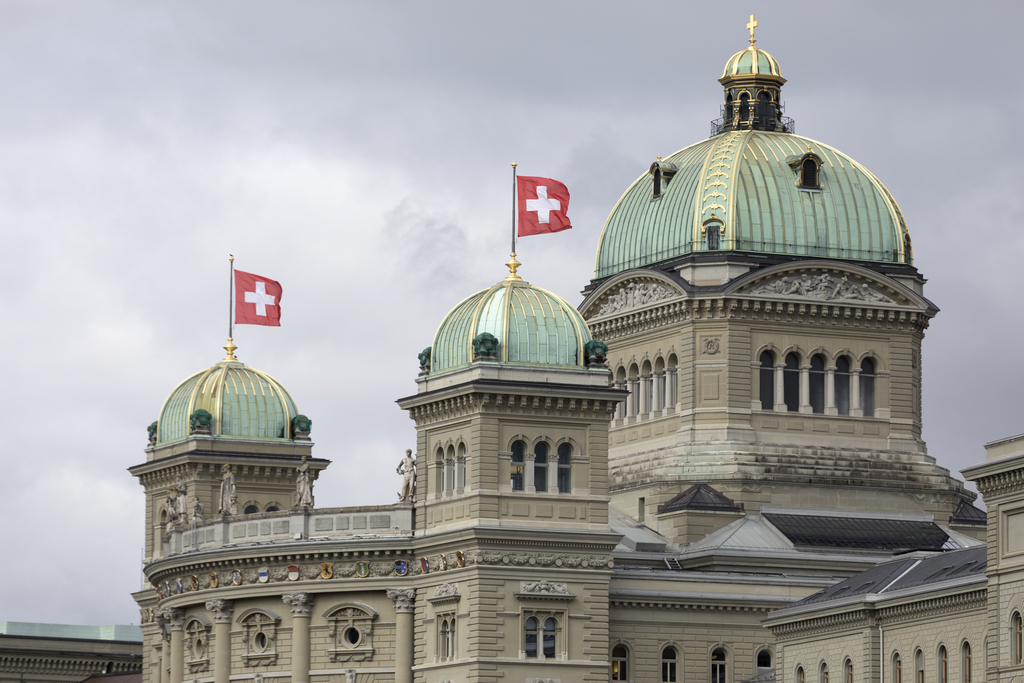 The Federal Palace in Berne, Switzerland, pictured in strong winds on March 12, 2018. (KEYSTONE/Gaetan Bally)  Das Bundeshaus in Bern, aufgenommen bei starkem Wind am 12. Maerz 2018. (KEYSTONE/Gaetan Bally)