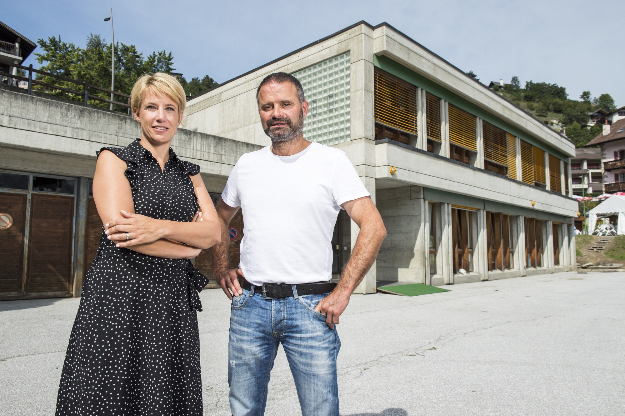 Stéphanie Lipawsky Pont, conseillère communale chargée de la formation, et Danny Defago, président de la commune de Vex, attendent depuis 2014 le nouveau centre scolaire.