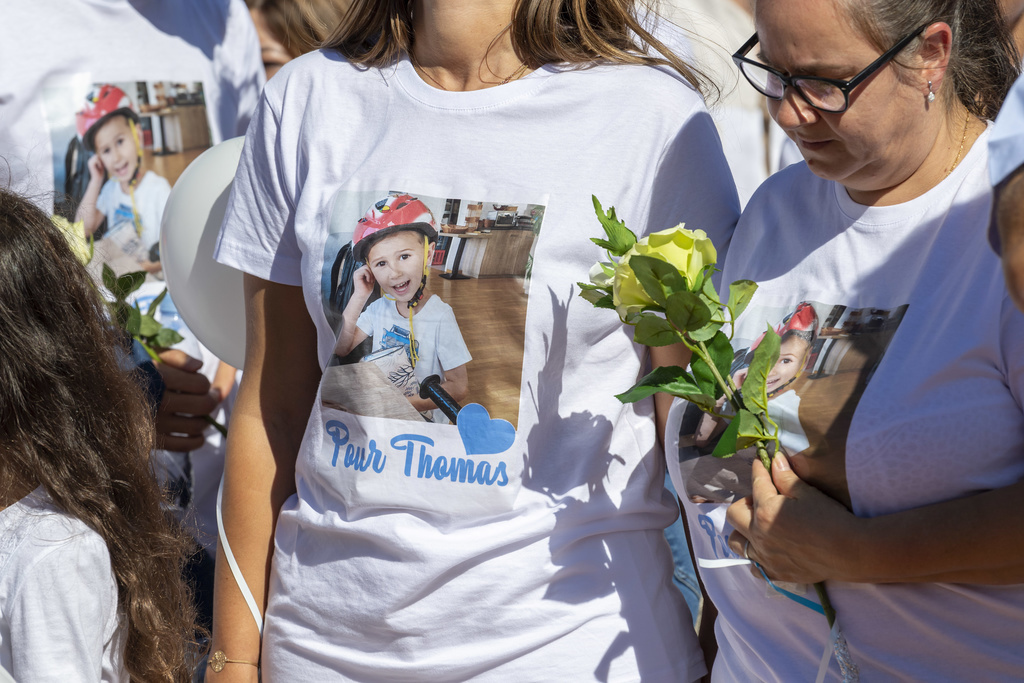 Dimanche, des centaines de personnes avaient défilé à Genève pour apporter leur soutien à la maman du petit Thomas.
