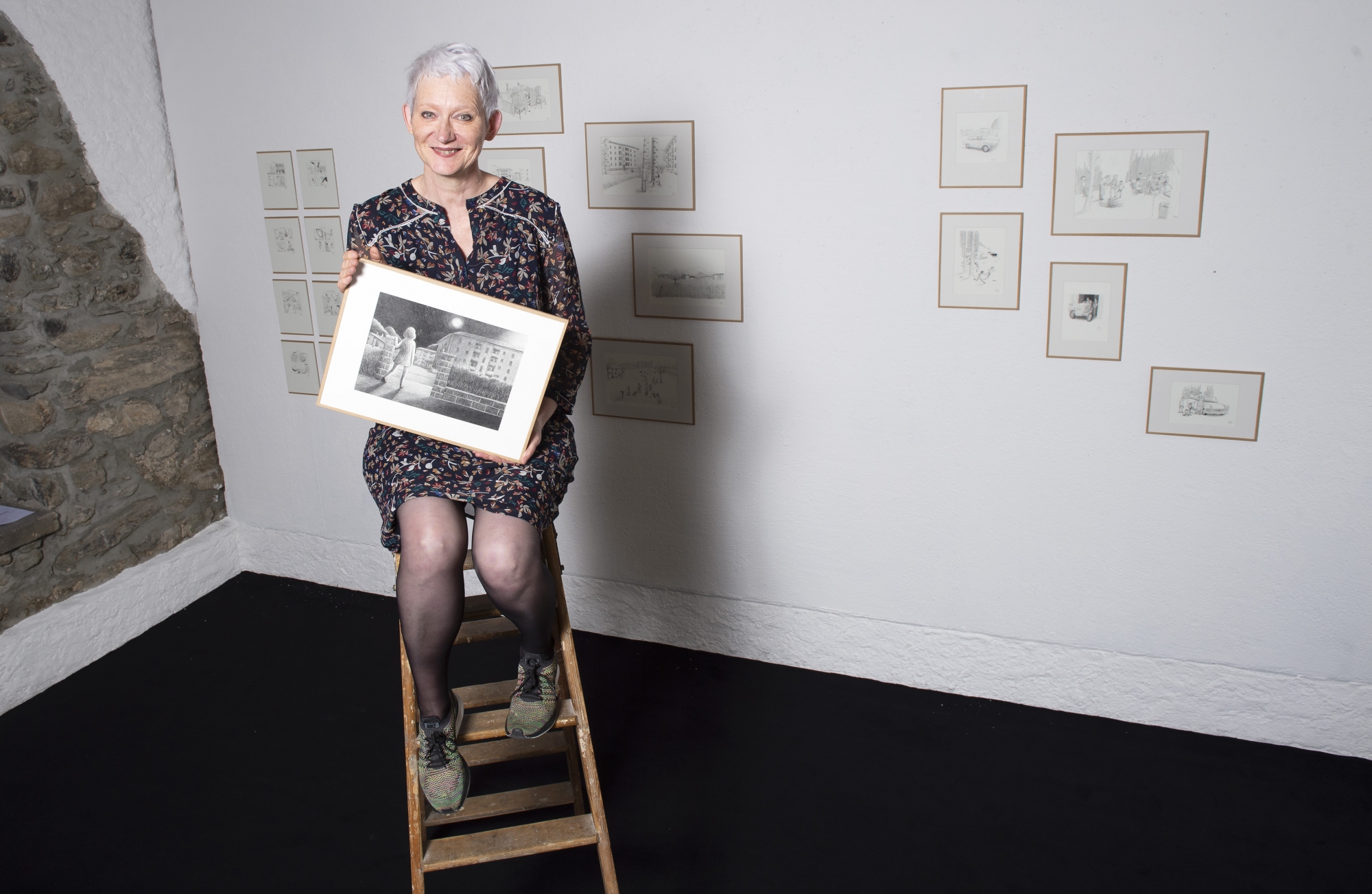 La dessinatrice Hélène Becquelin fait jaillir du crayon son enfance valaisanne aux Dilettantes à Sion.