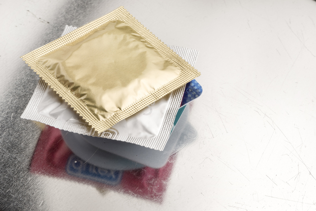 Aucune méthode de contraception n'est aussi répandue en Suisse que le préservatif. (illustration)