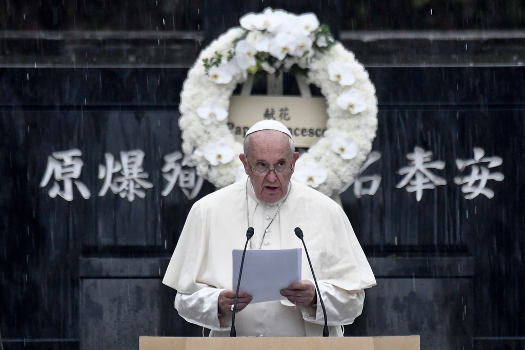 Le pape s'en est pris à la dissuasion nucléaire. "La véritable paix ne peut être qu'une paix désarmée."