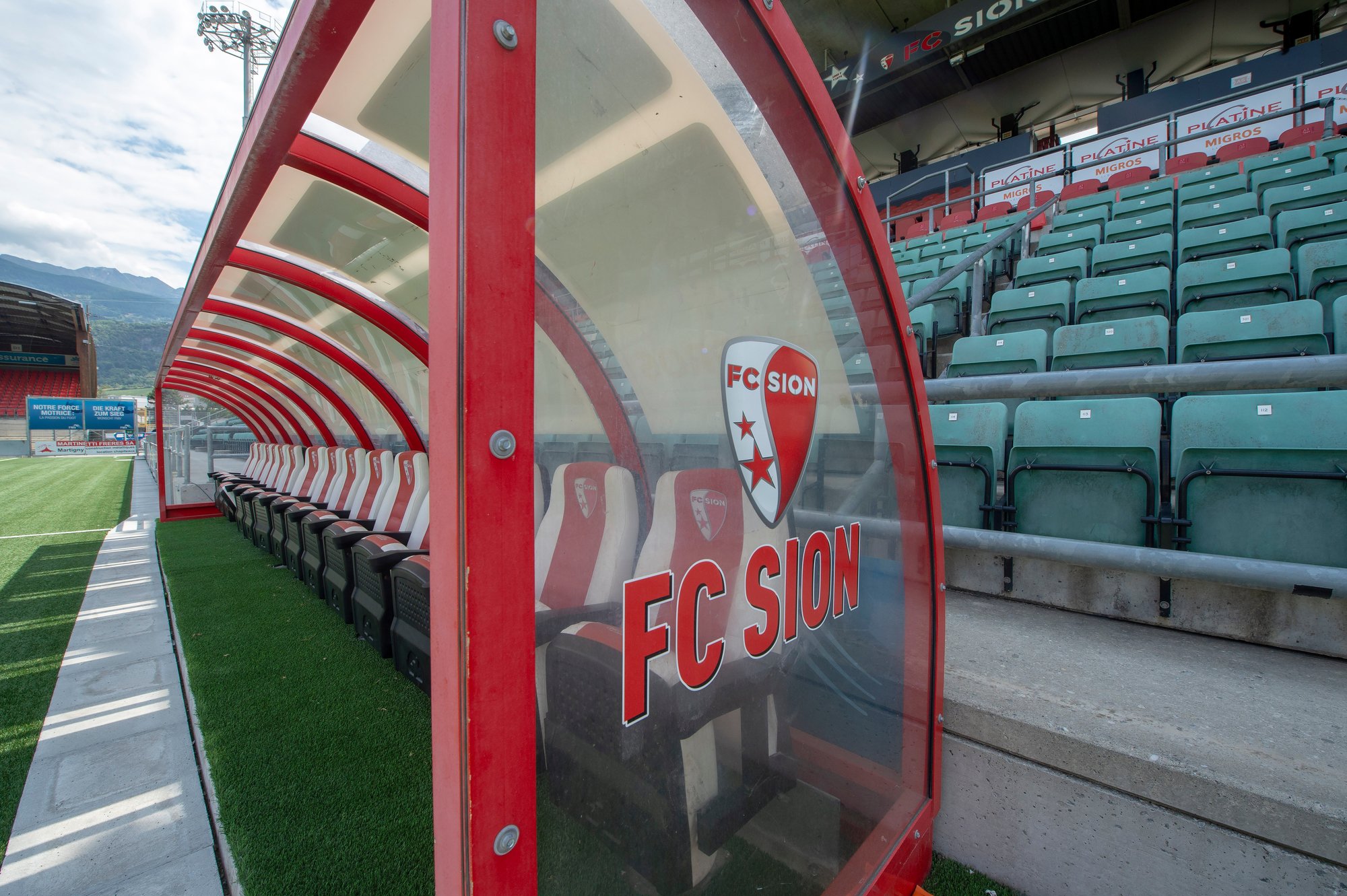 Le banc de touche du FC Sion au stade de Tourbillon attend son prochain locataire.