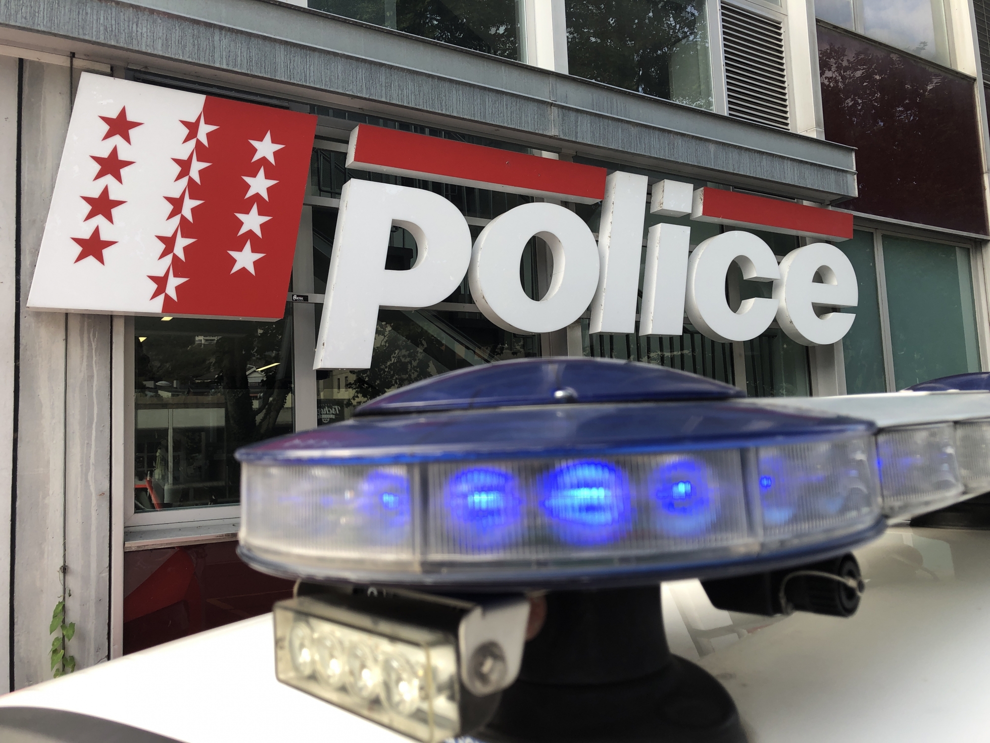 Lors de cette intervention, la police cantonale a pu compter sur le soutien des polices municipales de Sion et de Sierre.