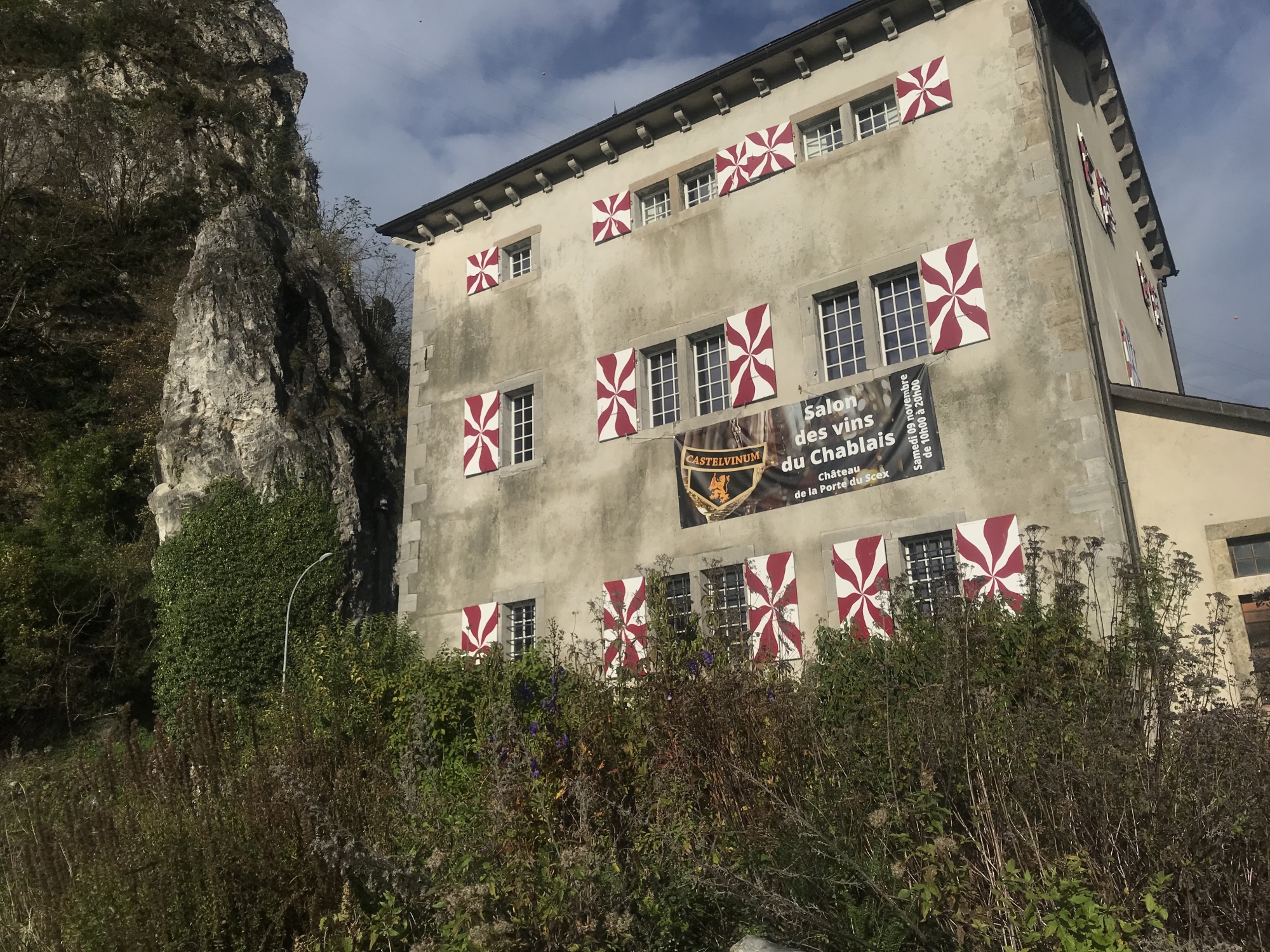 Le château de la Porte-du-Scex à Vouvry accueillera les vignerons chablaisiens dans ses salles au premier et au deuxième étages.