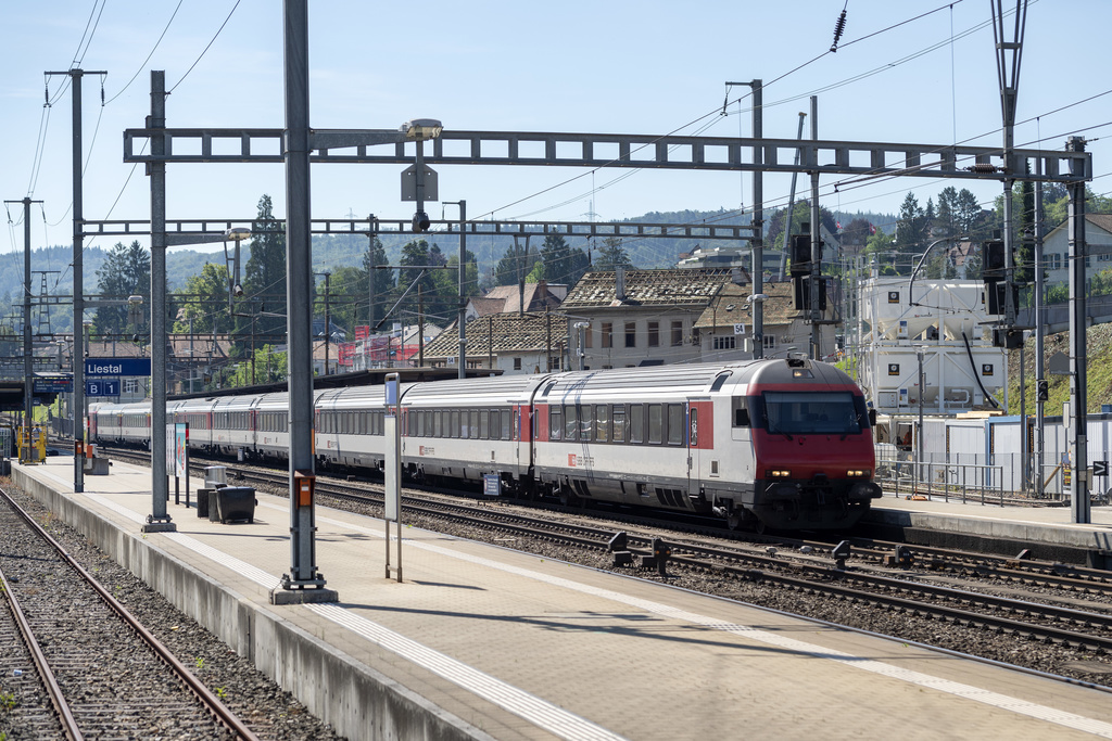 Avec l'ancien système de contrôle, les trains pouvaient circuler jusqu'à 40 km/h à proximité des gares (illustration).