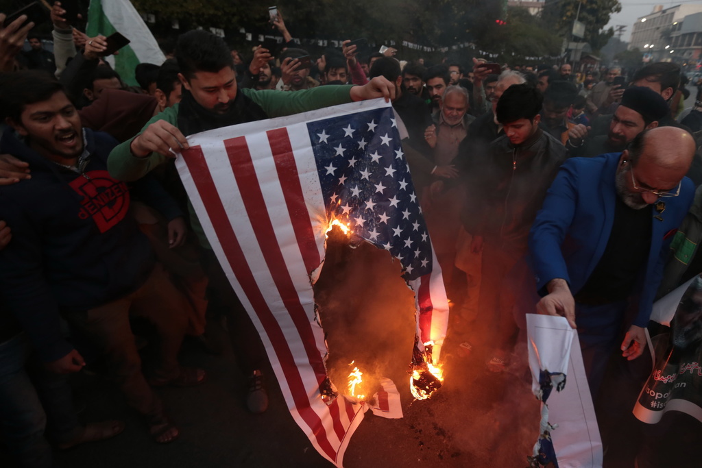 Les Etats-Unis veulent renforcer la sécurité des positions américaines dans la région après la mort vendredi à Bagdad du général iranien Qassem Soleimani dans un raid américain.