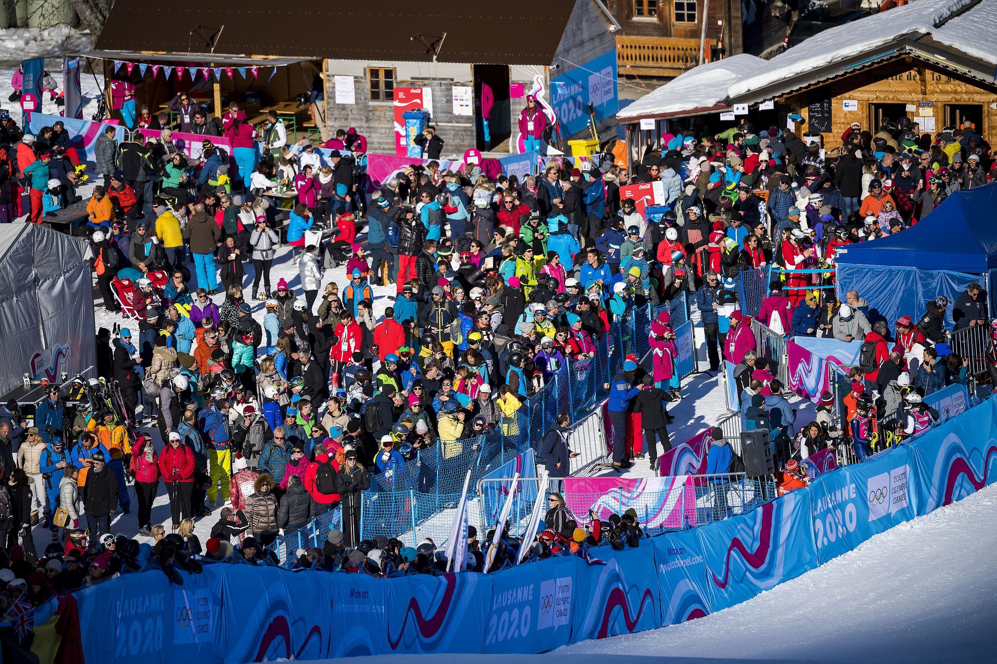 Les épreuves de ski alpin aux Diablerets marchent très fort. Ils étaient plus de 10 000, samedi et dimanche.