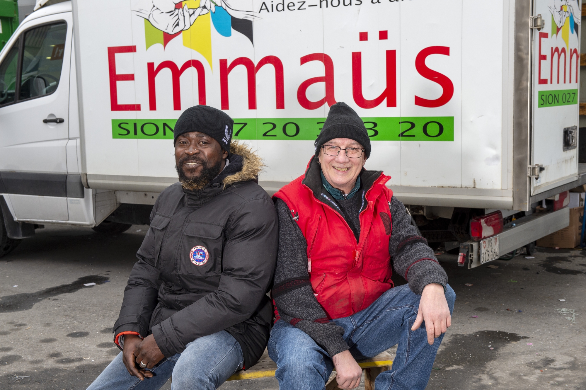 Roland Miazolah (à gauche) et Blaise Vaudan sont des compagnons la communauté d'Emmaüs Valais.