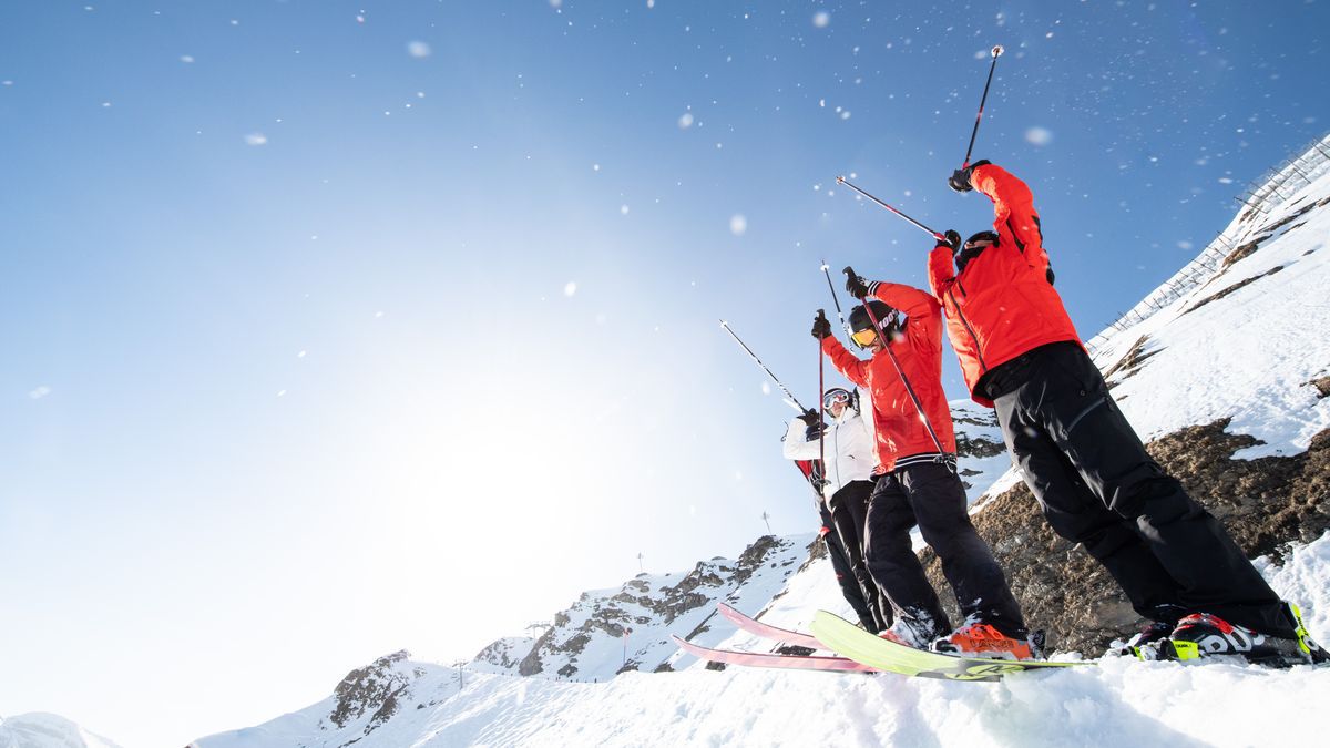Cette année, les skieurs ont pu profiter d'une partie du domaine de Champéry-Les Crosets depuis le 23 novembre grâce à l'enneigement artificiel.