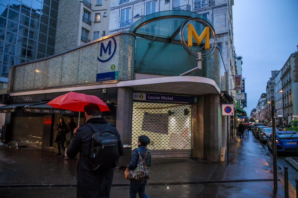 Le trafic devrait reprendre normalement lundi sur au moins 12 lignes de métro.