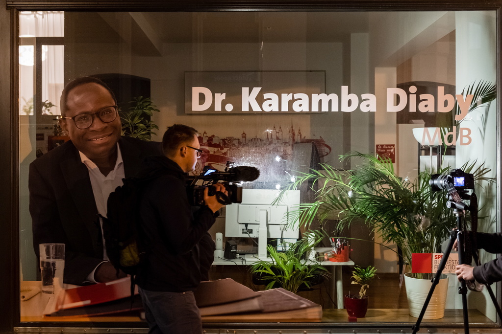 Karamba Diaby est le premier député noir d'Allemagne élu dans une circonscription d'ex-RDA