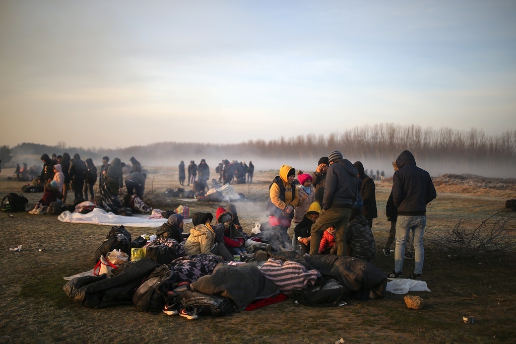 Depuis plus d'une semaine, des milliers de migrants attendent à la frontière turco-grecque. 