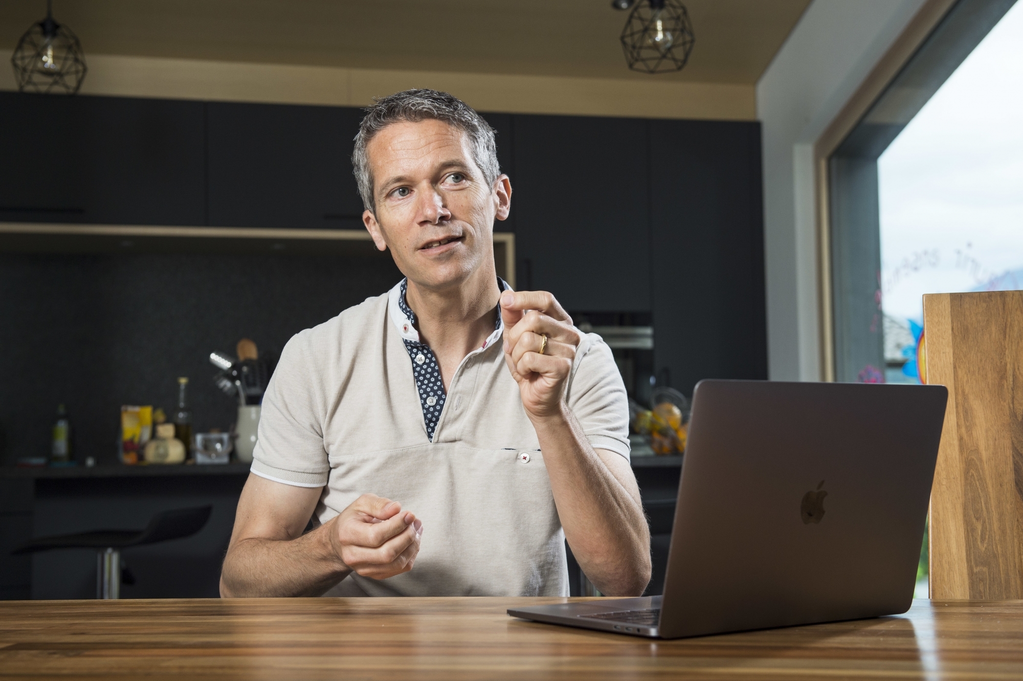 Le professeur Jacques Fellay, expert en génomique et en infectiologie à l’EPFL et au CHUV.