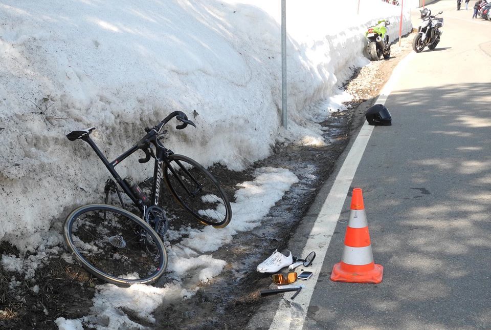 La police cantonale schwytzoise a déjà enregistré plusieurs accidents de moto qui ont fait trois blessés.