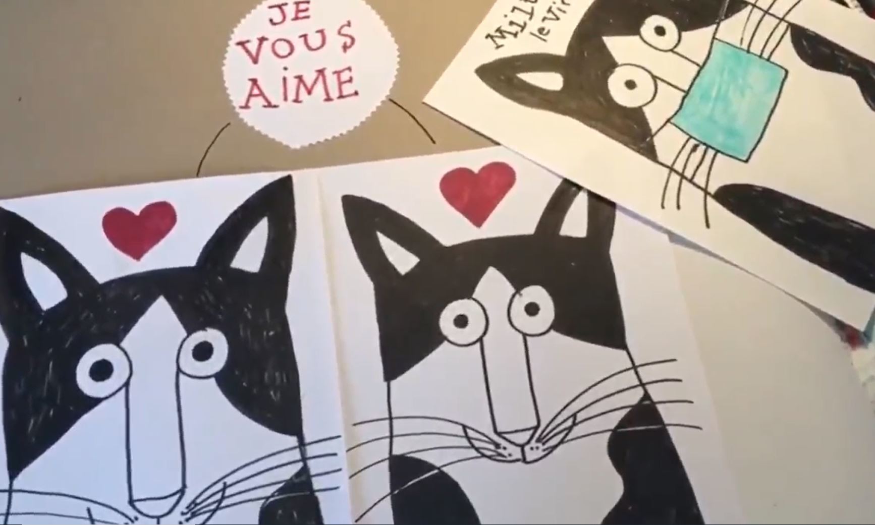 Les artistes en herbe peuvent par exemple apprendre en vidéo à dessiner le chat Milton en compagnie de sa créatrice, Haydé.