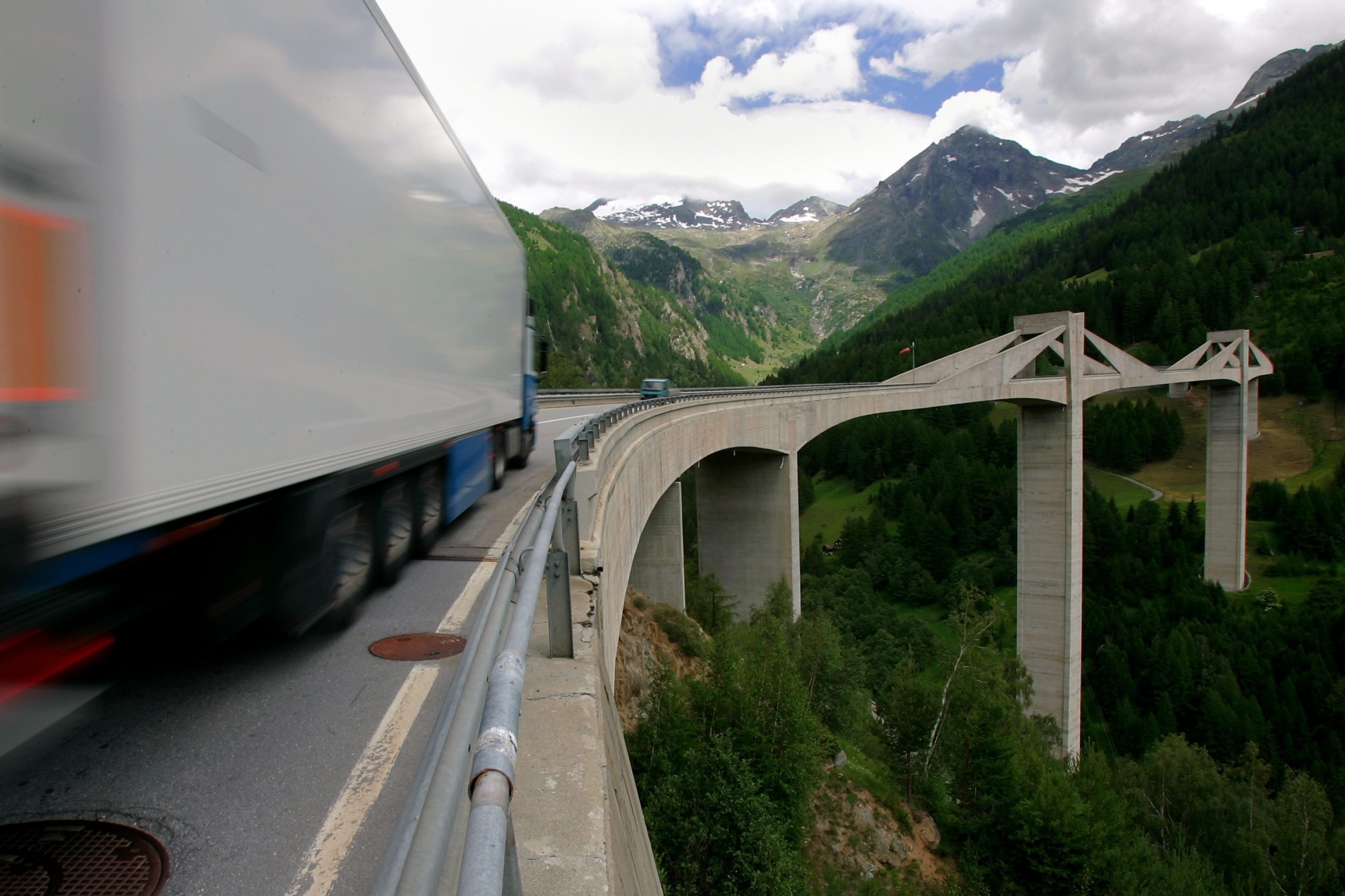 Le pont du Ganter est l'un des ponts les plus spectaculaires du Valais.