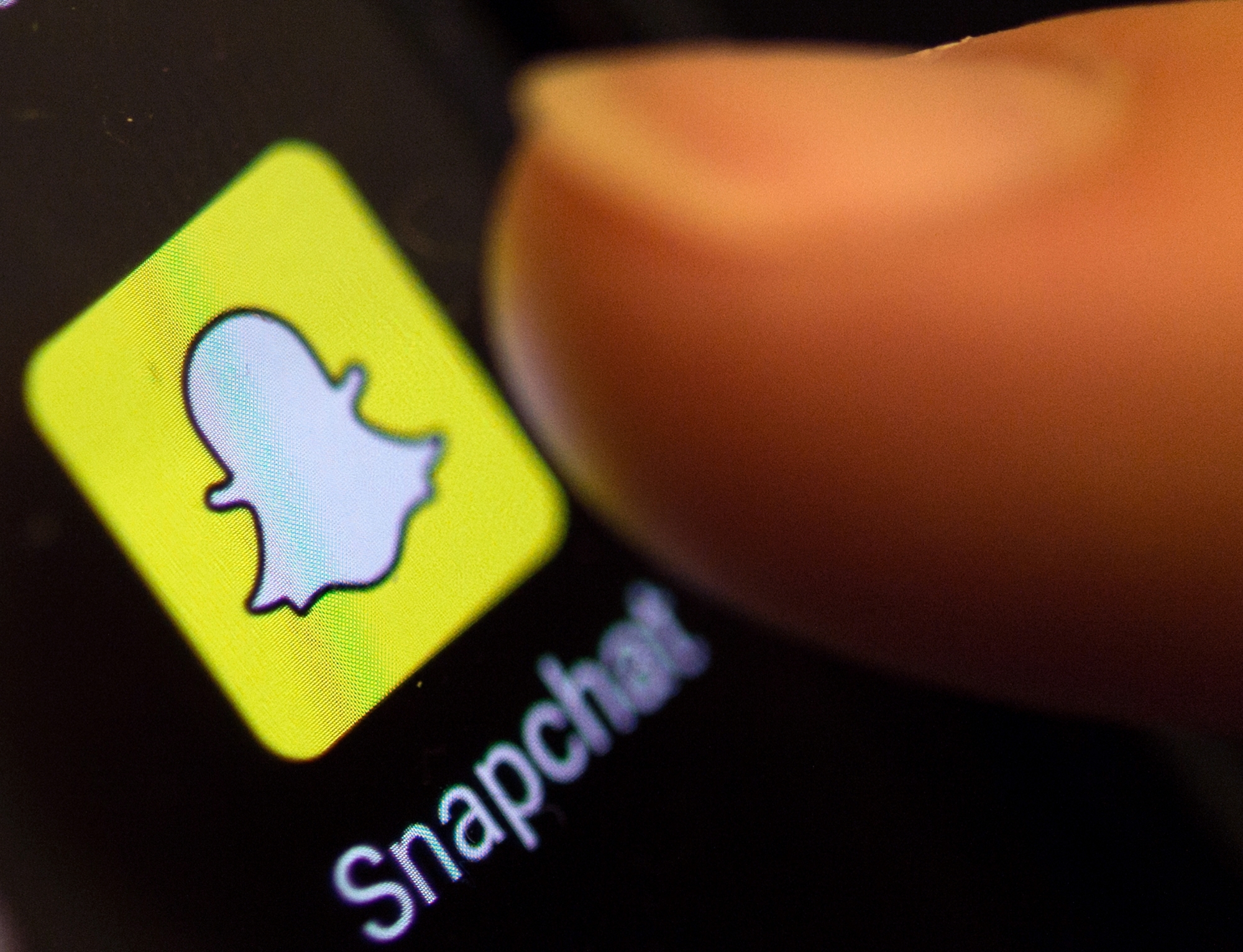 L'enseignant chattait sur Snapchat et Instagram avec une ancienne élève âgée de 14 ans.