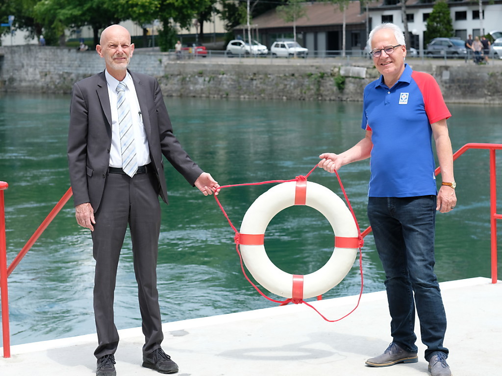 Daniel Koch (à gauche) s'adressera à la population suisse dans une lettre avec les nageurs sauveteurs.