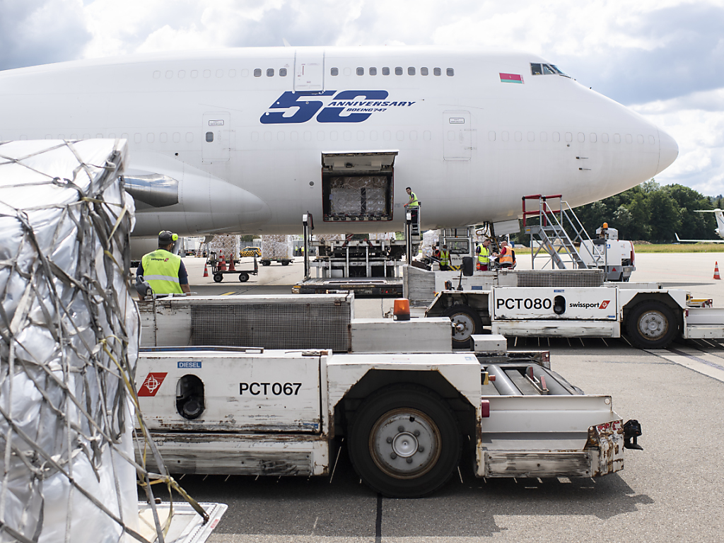 Un avion-cargo est parti de Zurich pour amener du matériel de secours à Caracas au Venezuela pour lutter contre le coronavirus.