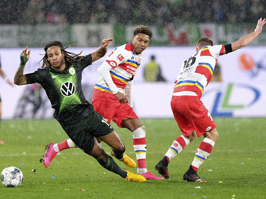 Kevin Mbabu a marqué de la tête pour Wolfsburg, mais cela n'a pas suffi.
