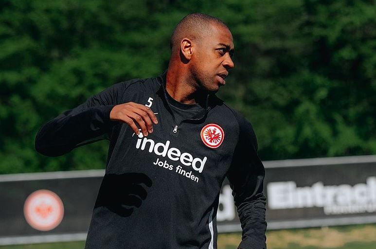 L'Eintracht Francofrt a communiqué mardi sur la blessure de son milieu de terrain. 