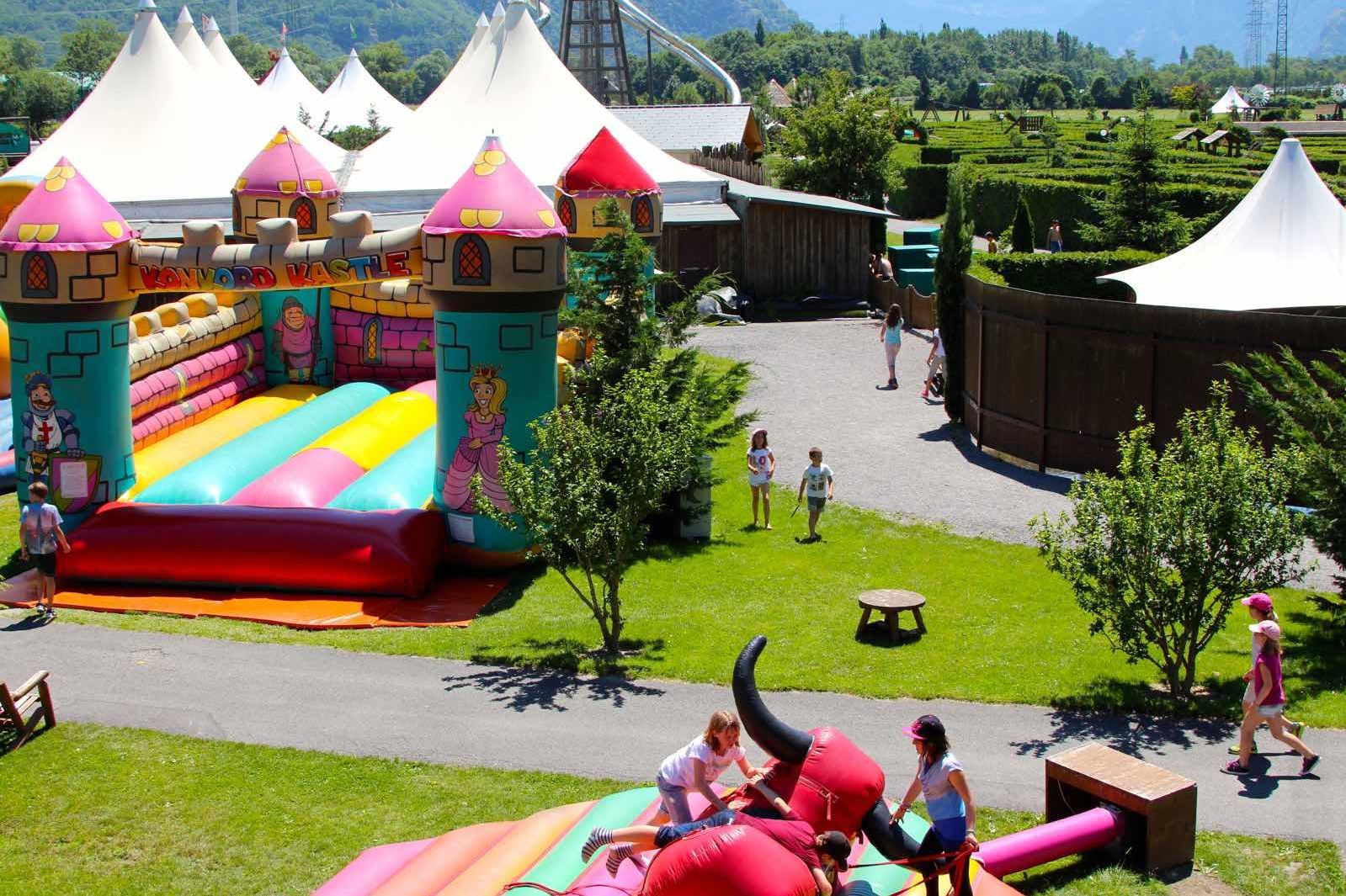 Les parcs de loisirs - ici le Labyrinthe Aventure à Evionnaz -  s'apprêtent à rouvrir leurs portes en Valais.