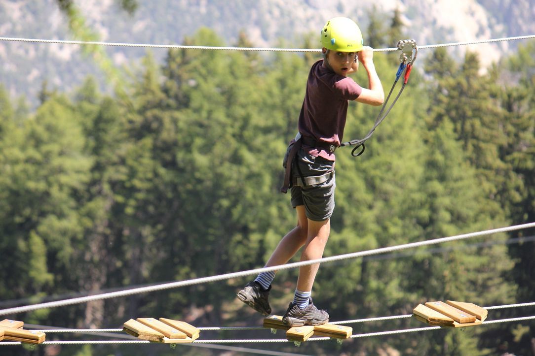 Les parcs aventure, ici à Vercorin, sont destinés à toutes les classes d'âge.