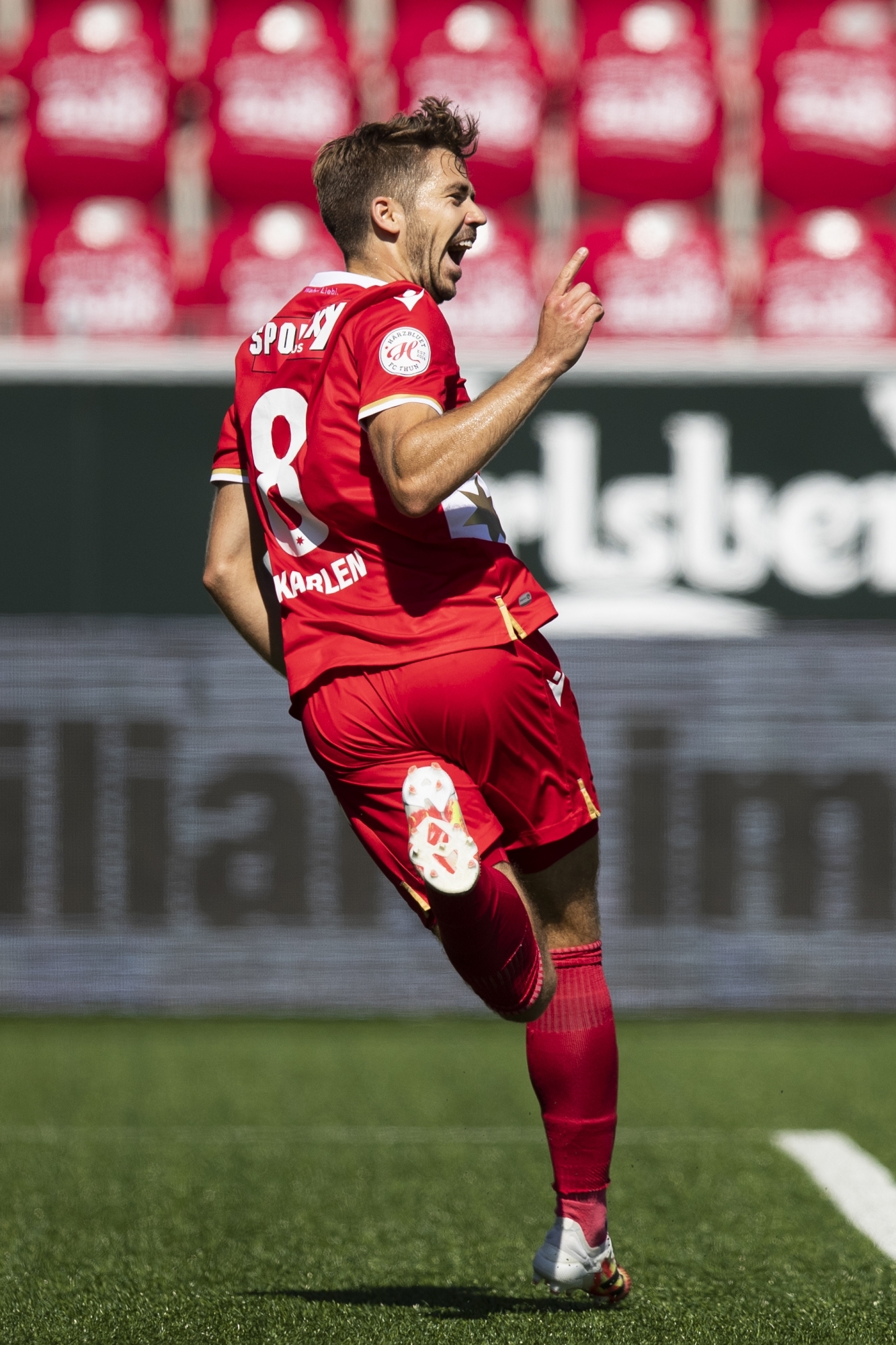 Grégory Karlen jubile après avoir marqué contre Neuchâtel Xamax le deuxième but du FC Thoune.