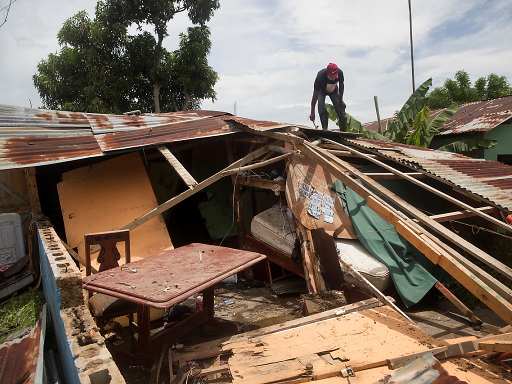 L'ouragan Isaias a fait de nombreux dégâts sur son passage, notamment à Hato Mayor, en République dominicaine.