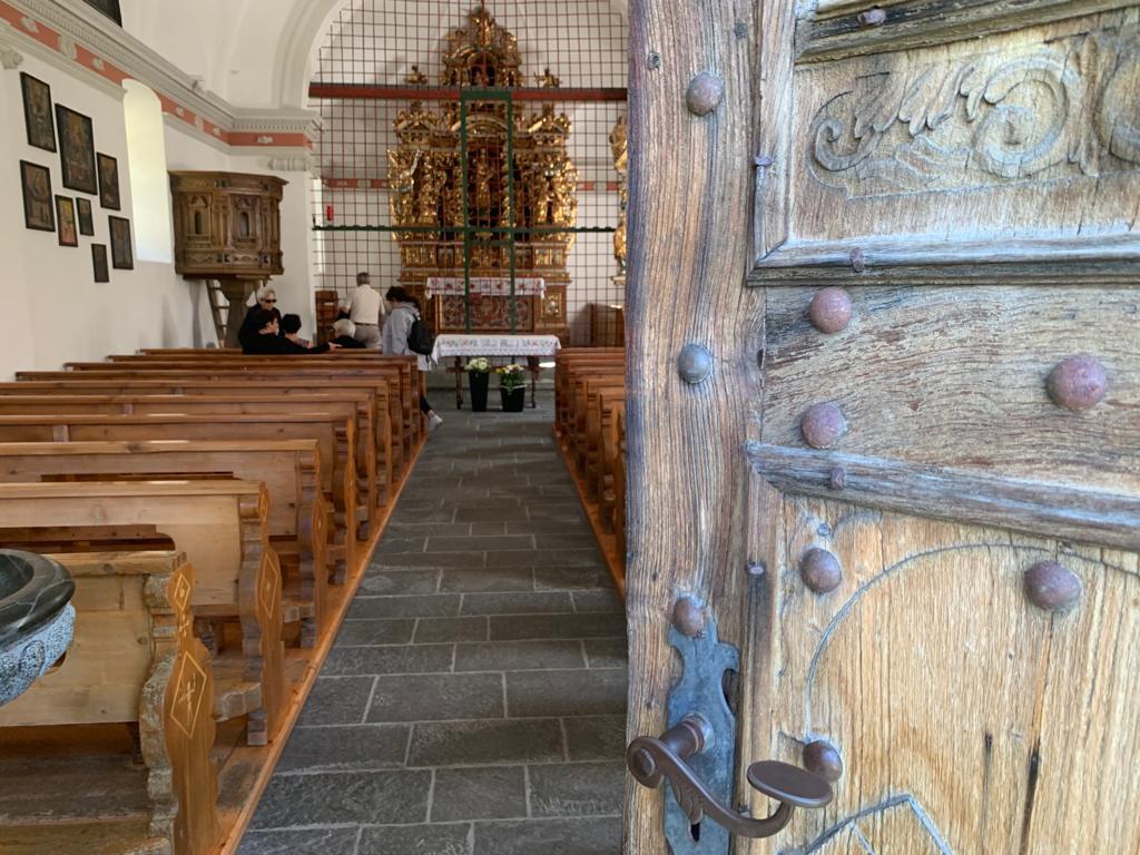 La porte de la chapelle de Kühmatt n'est jamais fermée.