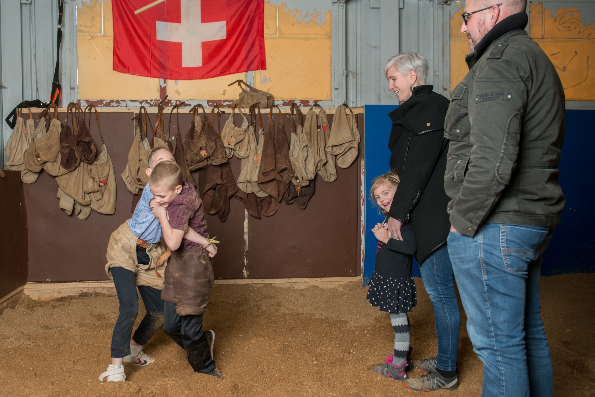 Une famille où l'on vit, mange et dort lutte.