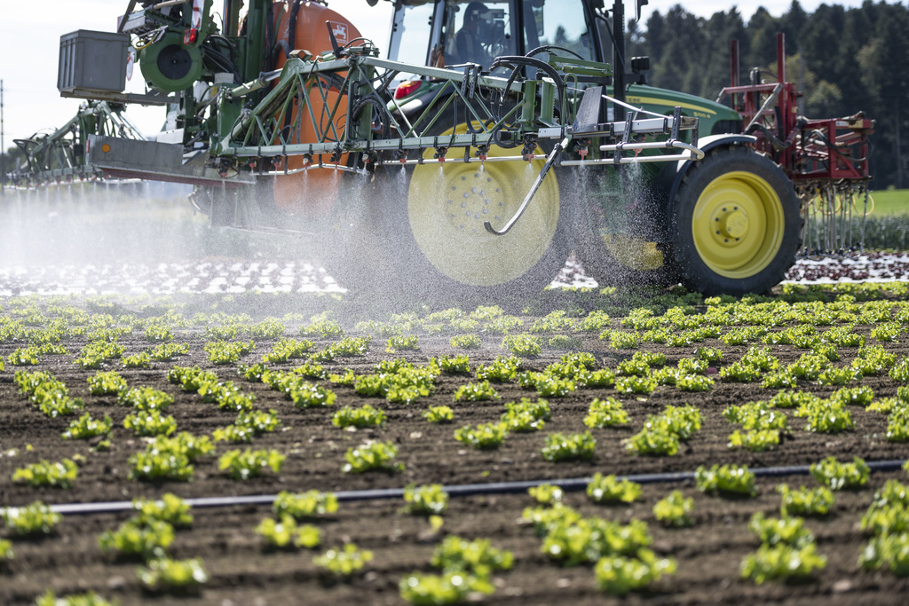 Les risques liés aux produits phytosanitaires devront être réduits de 50% d’ici 2027. (illustration)
