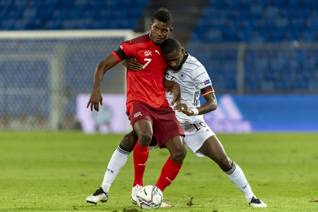 Breel Embolo (ici au contact avec Antonio Rüdiger) et ses coéquipiers se sont procurés de nombreuses occasions sans savoir les convertir.